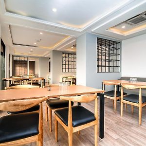 Oyo Townhouse 051 Tonk Road City Centre
